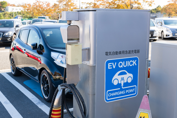 電気自動車（EV）の充電場所・時間・料金は？気になる疑問にお答えします！