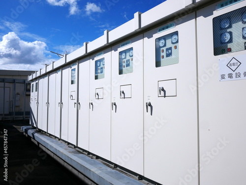 ビルや工場に必須の受変電設備工事！その役割や工事内容について解説